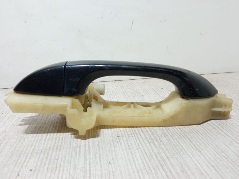 Recambio de maneta exterior puerta trasera izquierda para ssangyong tivoli 1.6 referencia OEM IAM   