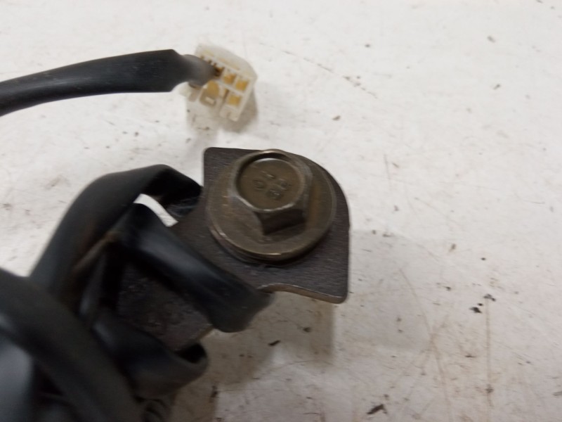 Recambio de anclaje cinturon delantero izquierdo para mazda 6 hatchback (gg) 2.0 di (gg14) referencia OEM IAM 040406AC  