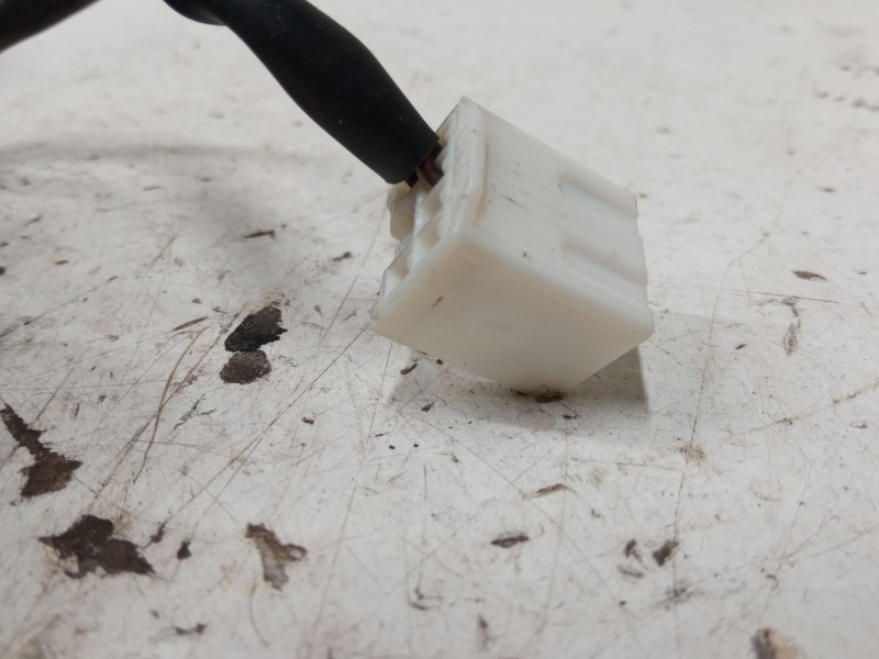 Recambio de anclaje cinturon delantero izquierdo para mazda 6 hatchback (gg) 2.0 di (gg14) referencia OEM IAM 040406AC  