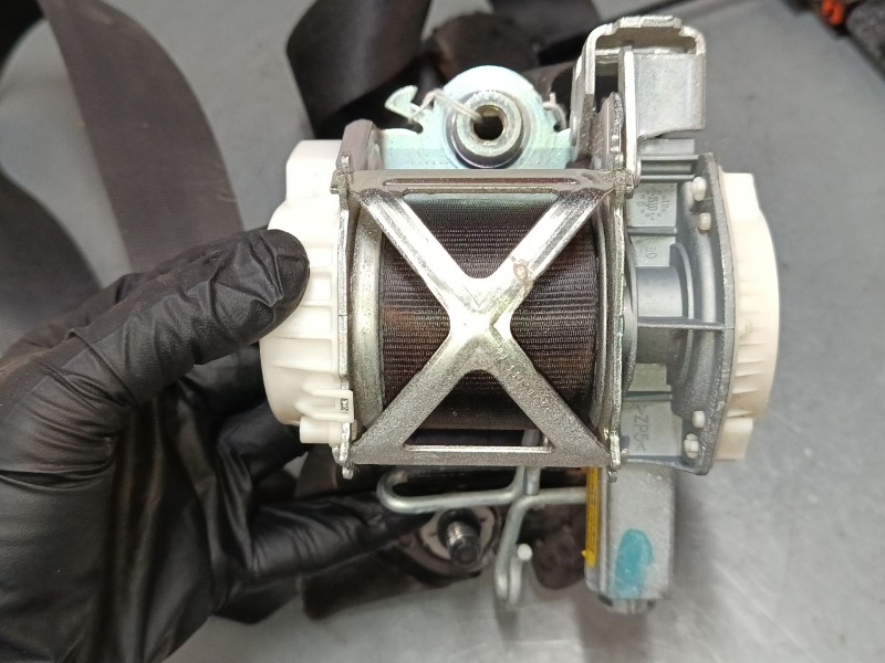 Recambio de cinturon seguridad delantero derecho para peugeot 3008 i monospace (0u_) 1.6 hdi referencia OEM IAM 34068389E  