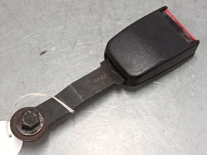Recambio de anclaje cinturon delantero izquierdo para suzuki vitara cabrio (et) 2.0 hdi (se 420hdi) referencia OEM IAM   