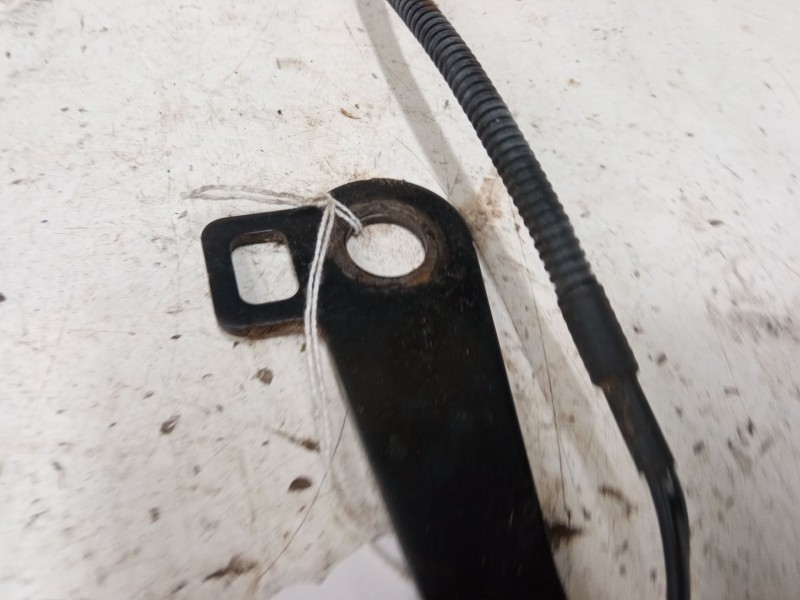 Recambio de anclaje cinturon delantero izquierdo para kia cee´d hatchback (ed) 1.4 referencia OEM IAM   