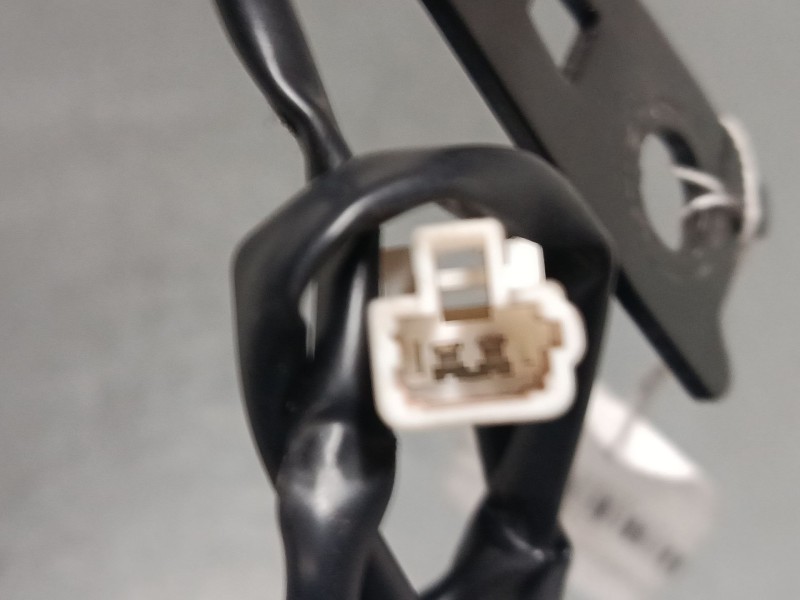 Recambio de anclaje cinturon delantero izquierdo para hyundai accent ii (lc) 1.3 referencia OEM IAM 1HJ 3798 164  