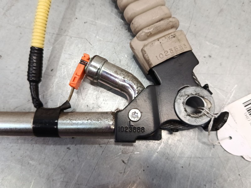 Recambio de anclaje cinturon delantero izquierdo para hyundai tucson (jm) 2.0 referencia OEM IAM   