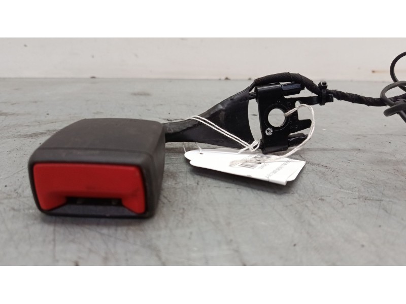 Recambio de anclaje cinturon trasero central para volkswagen tiguan (ad1, ax1) 2.0 tdi referencia OEM IAM   