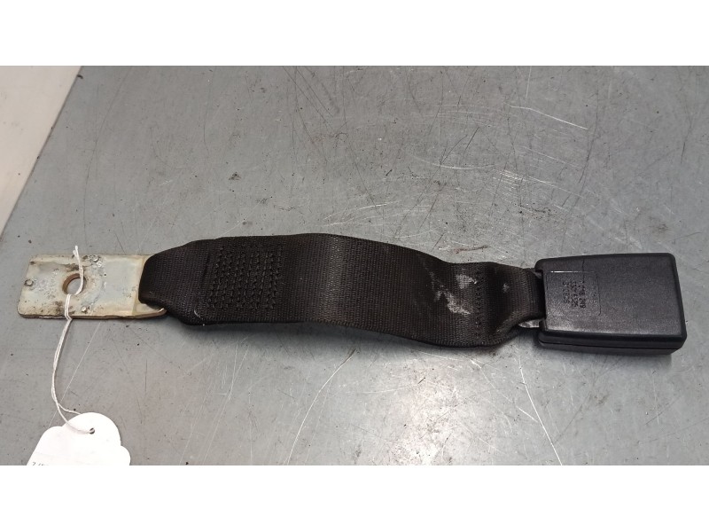 Recambio de anclaje cinturon trasero central para bmw 7 (e65, e66, e67) 730 i, li referencia OEM IAM   