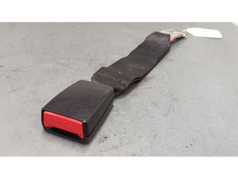 Recambio de anclaje cinturon trasero central para bmw 7 (e65, e66, e67) 730 i, li referencia OEM IAM   