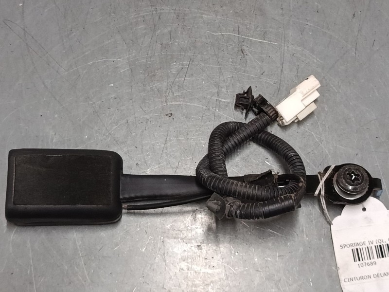 Recambio de anclaje cinturon delantero izquierdo para kia sportage iv (ql, qle) 1.7 crdi referencia OEM IAM 88830 F1000  