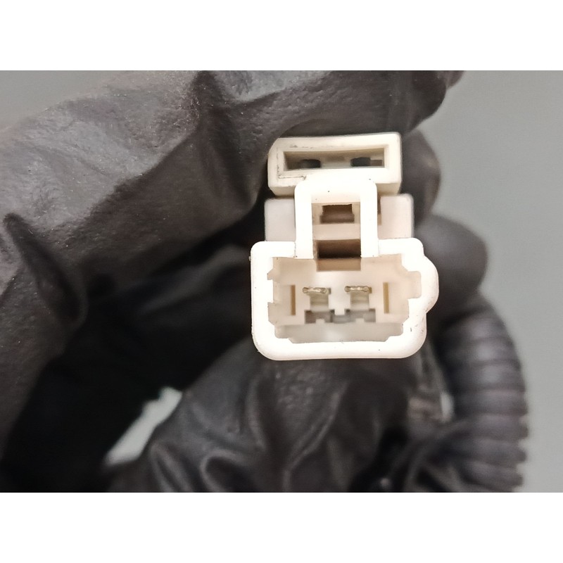 Recambio de anclaje cinturon delantero izquierdo para kia sportage iv (ql, qle) 1.7 crdi referencia OEM IAM 88830 F1000  