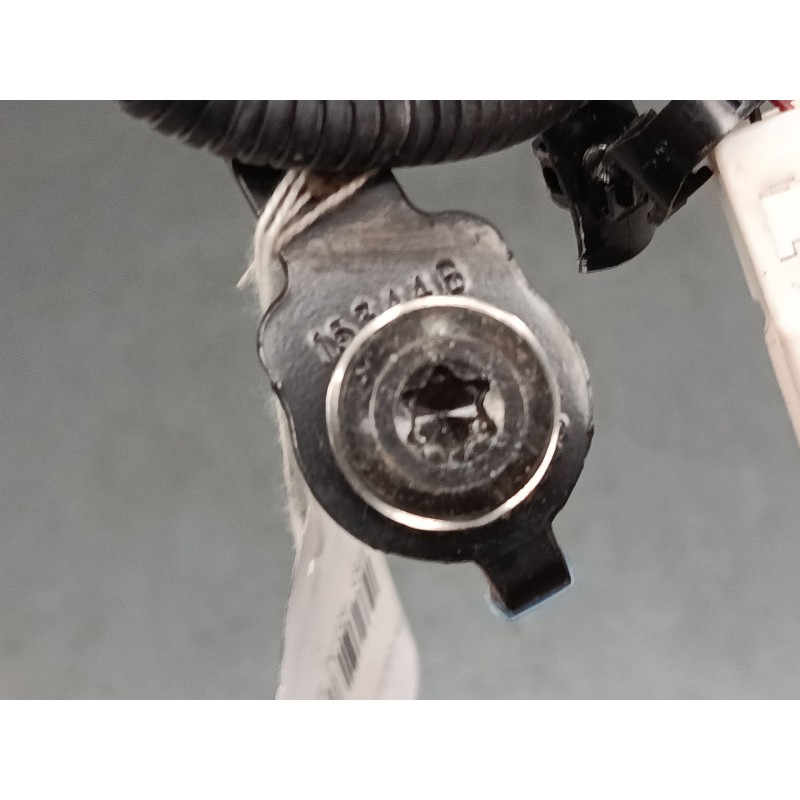 Recambio de anclaje cinturon delantero izquierdo para kia sportage iv (ql, qle) 1.7 crdi referencia OEM IAM 88830 F1000  