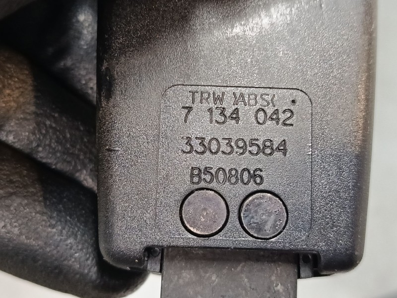 Recambio de anclaje cinturon trasero derecho para bmw 7 (e65, e66, e67) 730 i, li referencia OEM IAM 7134042  