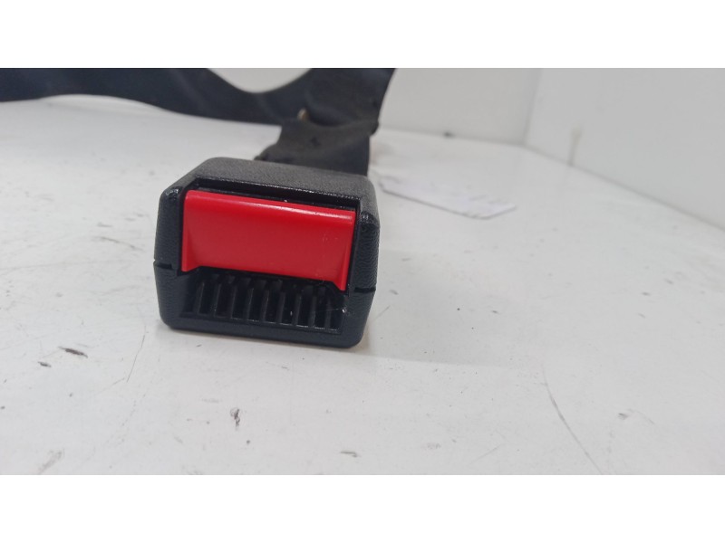 Recambio de anclaje cinturon trasero derecho para opel corsa b (s93) 1.0 i 12v (f08, f68, m68) referencia OEM IAM 90359918B  