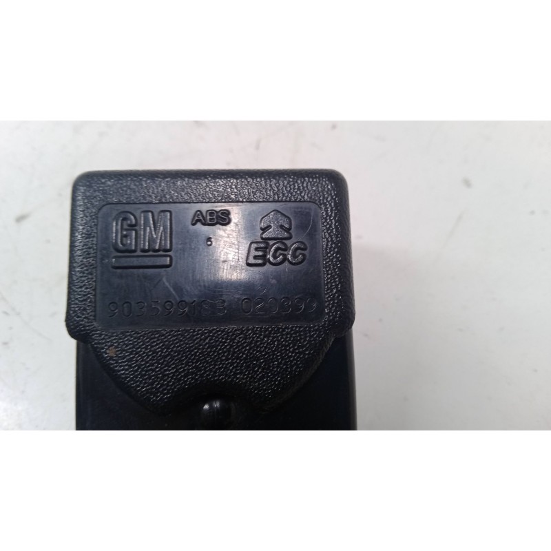 Recambio de anclaje cinturon trasero derecho para opel corsa b (s93) 1.0 i 12v (f08, f68, m68) referencia OEM IAM 90359918B  