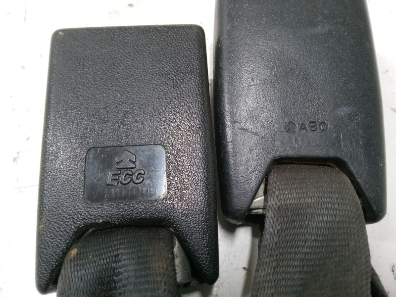 Recambio de anclaje cinturon trasero derecho para nissan almera ii hatchback (n16) 2.2 di referencia OEM IAM   