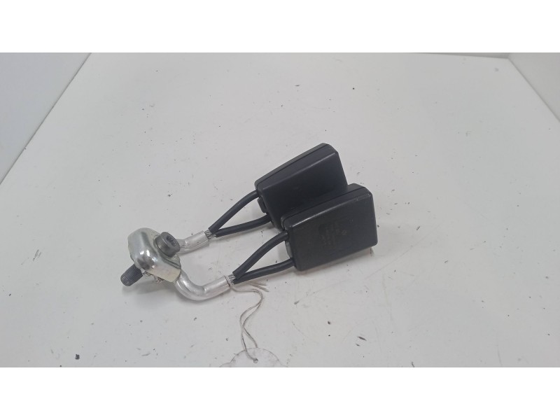 Recambio de anclaje cinturon trasero derecho para volkswagen polo v (6r1, 6c1) 1.0 referencia OEM IAM 6r0857739  trw34080872