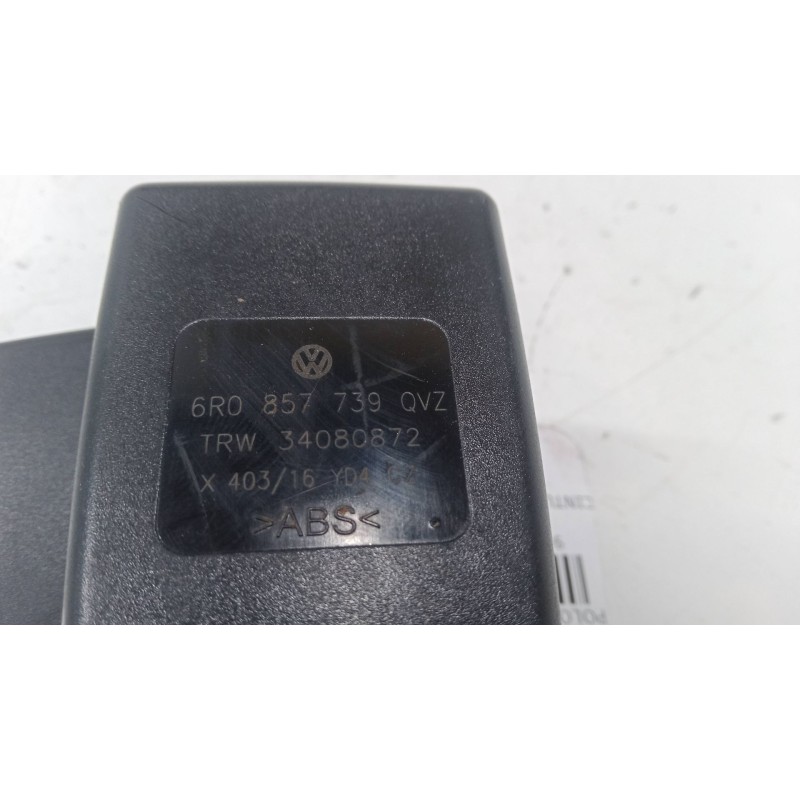 Recambio de anclaje cinturon trasero derecho para volkswagen polo v (6r1, 6c1) 1.0 referencia OEM IAM 6r0857739  trw34080872