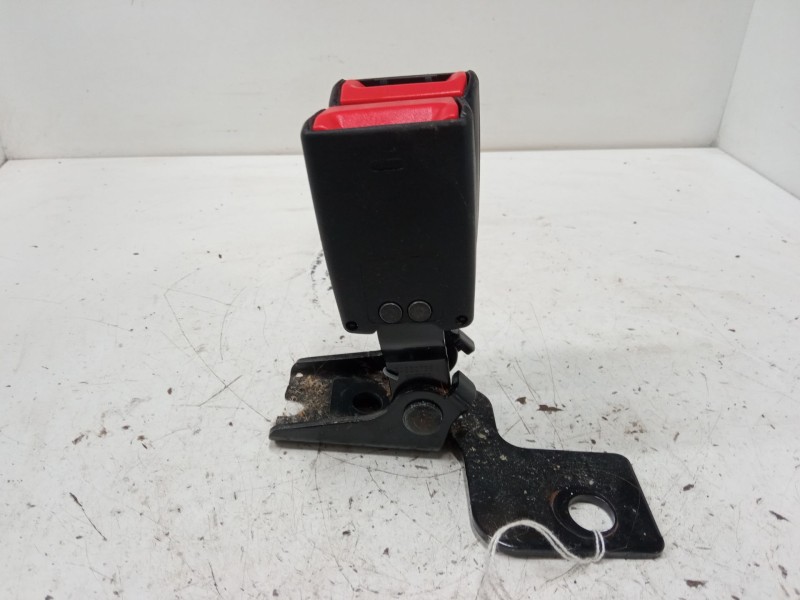 Recambio de anclaje cinturon trasero derecho para ford ecosport 1.0 ecoboost referencia OEM IAM   