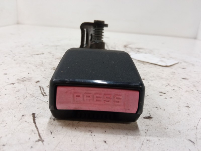 Recambio de anclaje cinturon trasero derecho para peugeot 307 cc (3b) 2.0 16v referencia OEM IAM   