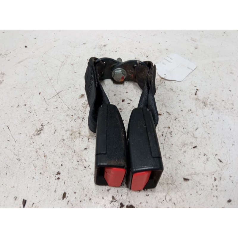 Recambio de anclaje cinturon trasero derecho para dacia sandero ii (b8_) 1.5 dci 75 / blue dci 75 (b8jw, b8m4, b8ah, b8m7, b8m6)