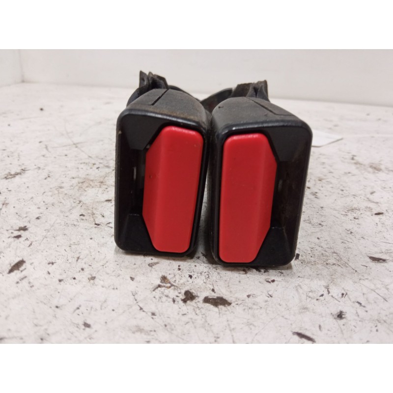 Recambio de anclaje cinturon trasero derecho para dacia sandero ii (b8_) 1.5 dci 75 / blue dci 75 (b8jw, b8m4, b8ah, b8m7, b8m6)