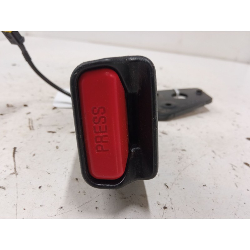 Recambio de anclaje cinturon trasero derecho para citroën c4 ii (nc_) 1.6 hdi 90 referencia OEM IAM 96748537XT  