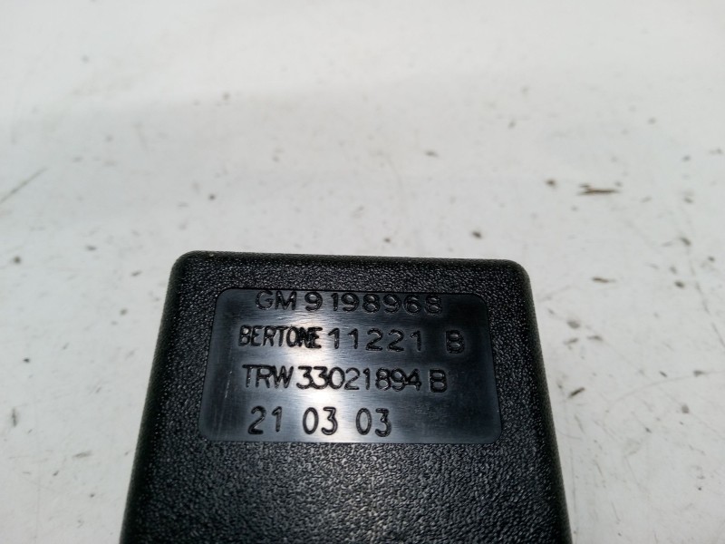 Recambio de anclaje cinturon trasero derecho para opel astra g descapotable (t98) 1.6 (f67) referencia OEM IAM TRW 33021894 B  