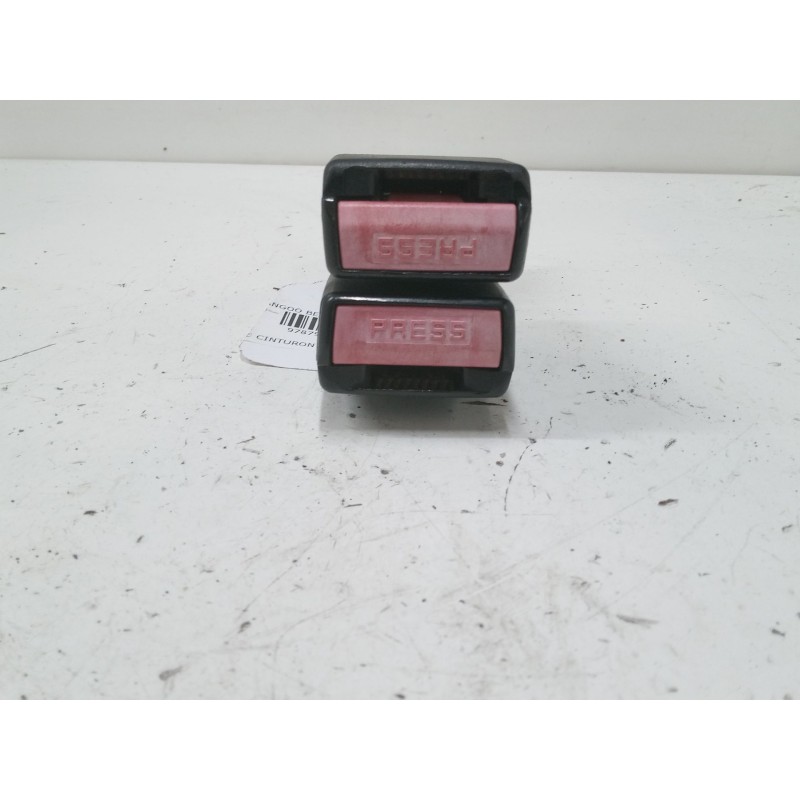 Recambio de anclaje cinturon trasero derecho para renault kangoo be bop (kw0/1_) 1.5 dci 75 referencia OEM IAM   