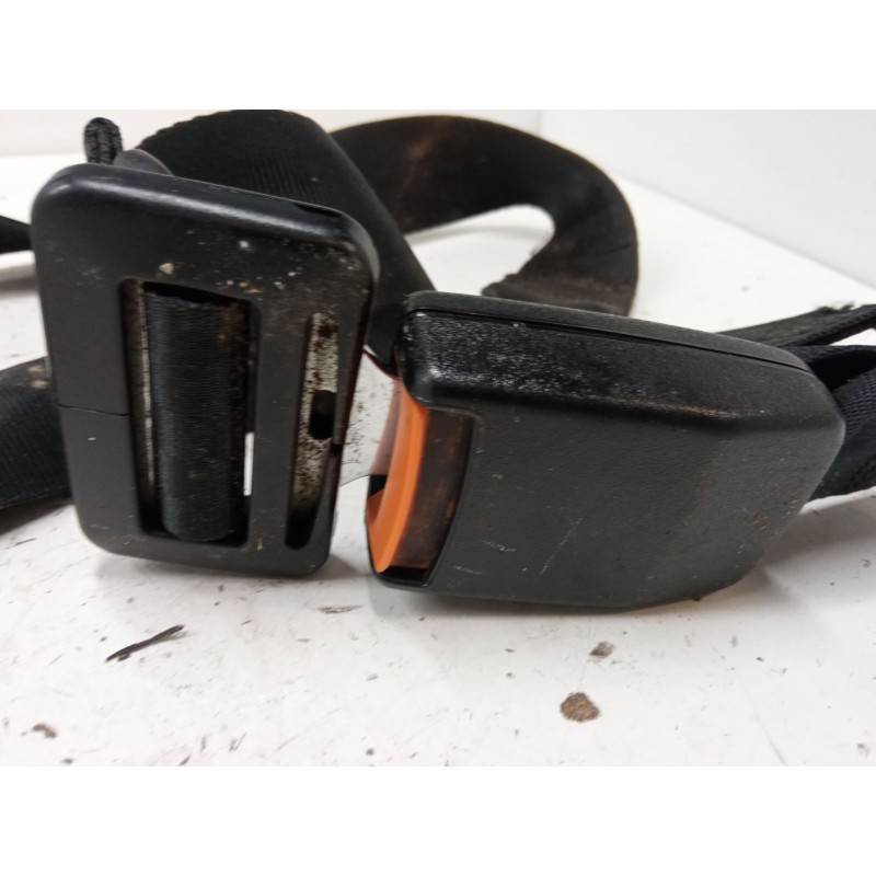 Recambio de anclaje cinturon trasero derecho para volkswagen golf iii 1.8 gl 19 rv - 2e referencia OEM IAM   