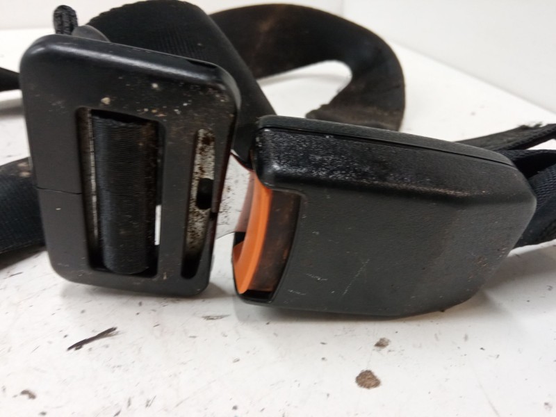 Recambio de anclaje cinturon trasero derecho para volkswagen golf iii 1.8 gl 19 rv - 2e referencia OEM IAM   
