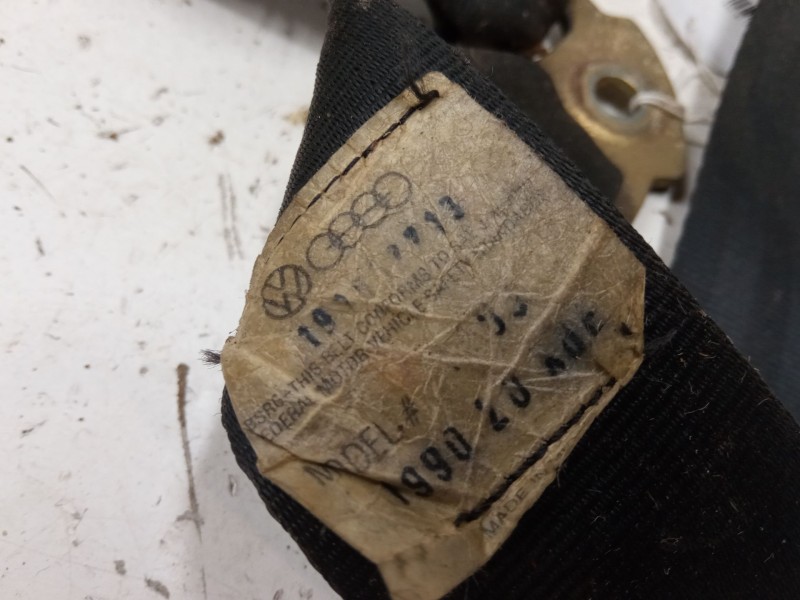 Recambio de anclaje cinturon trasero derecho para volkswagen golf iii 1.8 gl 19 rv - 2e referencia OEM IAM   