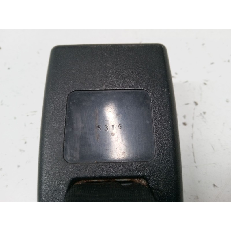 Recambio de anclaje cinturon trasero derecho para mazda 3 sedán (bk) 1.6 di turbo (bk12y) referencia OEM IAM   