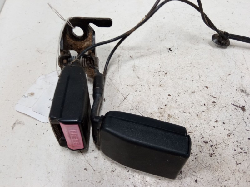 Recambio de anclaje cinturon trasero derecho para peugeot 207 sw (wk_) 1.4 16v referencia OEM IAM   