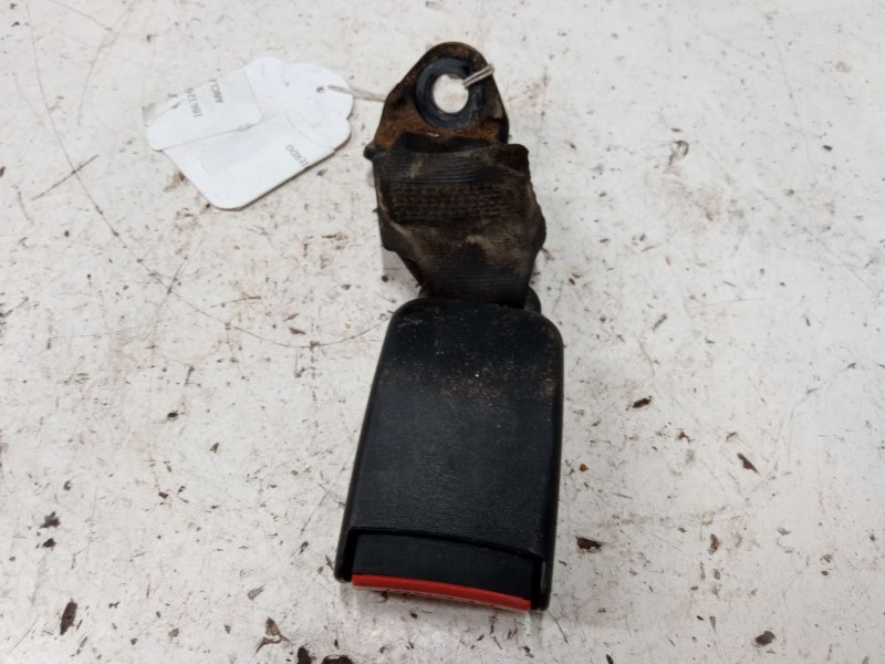 Recambio de anclaje cinturon trasero izquierdo para renault clio i (b/c57_, 5/357_) 1.2 (5/357y, 5/357k) referencia OEM IAM   