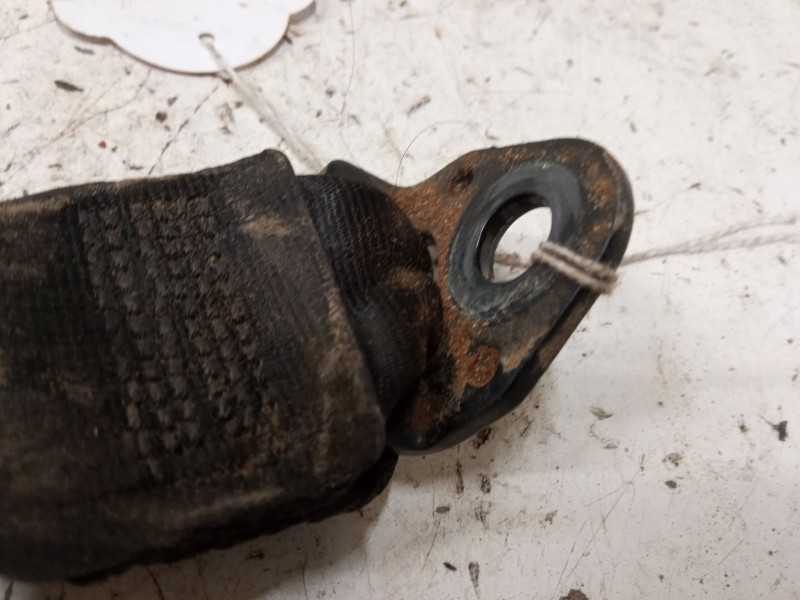 Recambio de anclaje cinturon trasero izquierdo para renault clio i (b/c57_, 5/357_) 1.2 (5/357y, 5/357k) referencia OEM IAM   