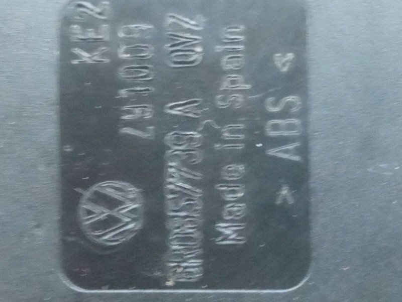 Recambio de anclaje cinturon trasero izquierdo para volkswagen polo v (6r1, 6c1) 1.2 referencia OEM IAM 6R0857739A  