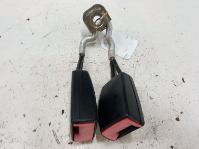 Recambio de anclaje cinturon trasero izquierdo para citroën saxo (s0, s1) 1.5 d referencia OEM IAM   