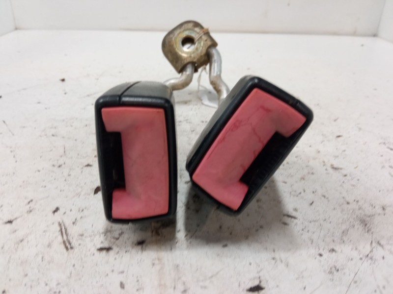 Recambio de anclaje cinturon trasero izquierdo para citroën saxo (s0, s1) 1.5 d referencia OEM IAM   