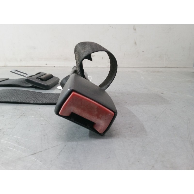 Recambio de anclaje cinturon trasero izquierdo para mercedes-benz clase c (w202) c 240 (202.026) referencia OEM IAM   