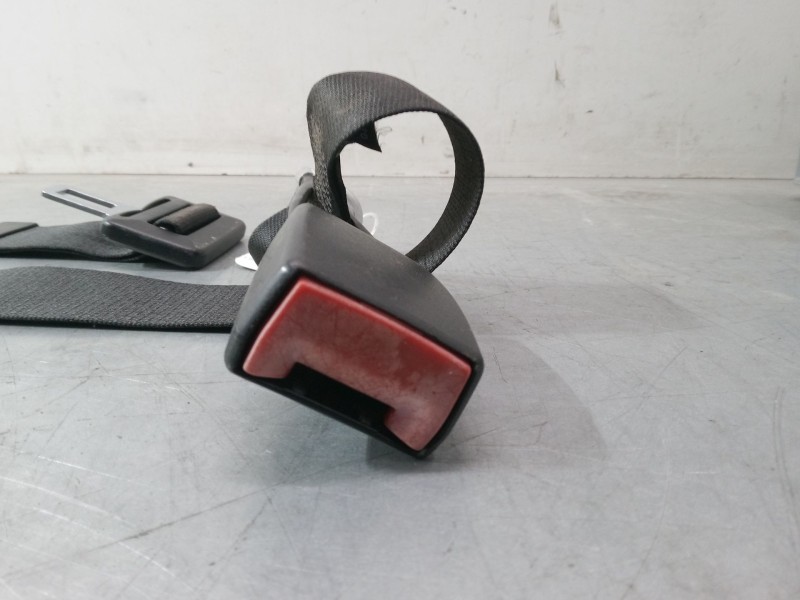 Recambio de anclaje cinturon trasero izquierdo para mercedes-benz clase c (w202) c 240 (202.026) referencia OEM IAM   