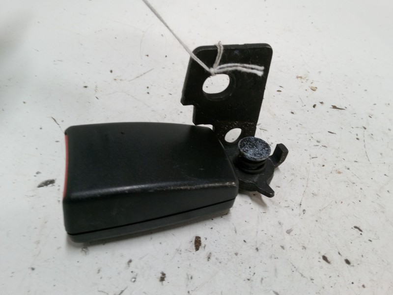 Recambio de anclaje cinturon trasero izquierdo para fiat punto (199_) 1.3 d multijet referencia OEM IAM 621955600A  