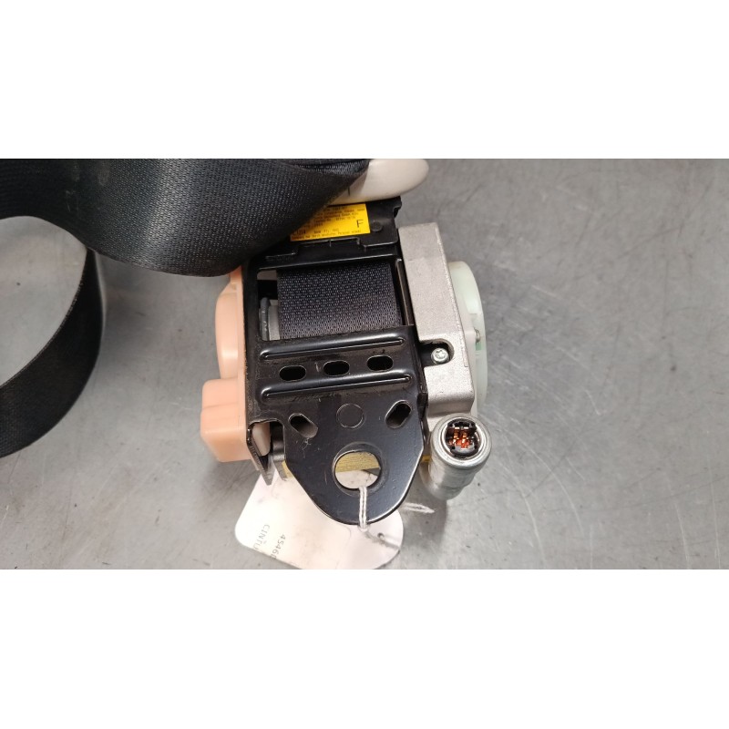 Recambio de cinturon seguridad delantero derecho para toyota corolla (_e12_) 1.4 vvt-i (zze120_) referencia OEM IAM   