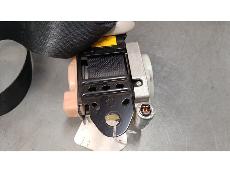 Recambio de cinturon seguridad delantero derecho para toyota corolla (_e12_) 1.4 vvt-i (zze120_) referencia OEM IAM   
