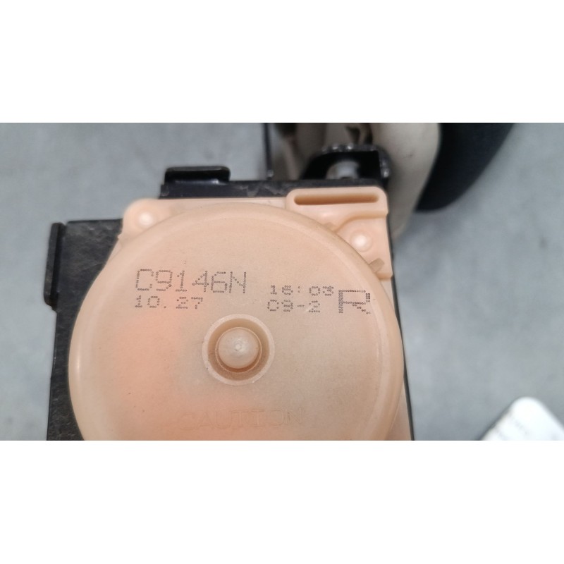 Recambio de cinturon seguridad delantero derecho para toyota corolla (_e12_) 1.4 vvt-i (zze120_) referencia OEM IAM   