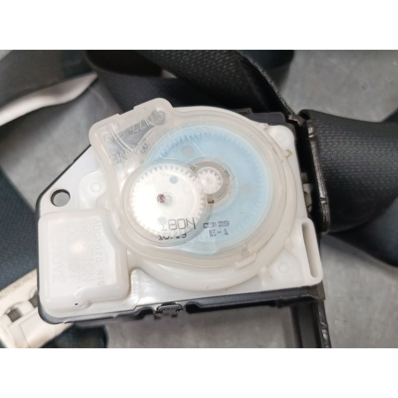 Recambio de cinturon seguridad trasero derecho para toyota corolla (_e12_) 1.4 vvt-i (zze120_) referencia OEM IAM   