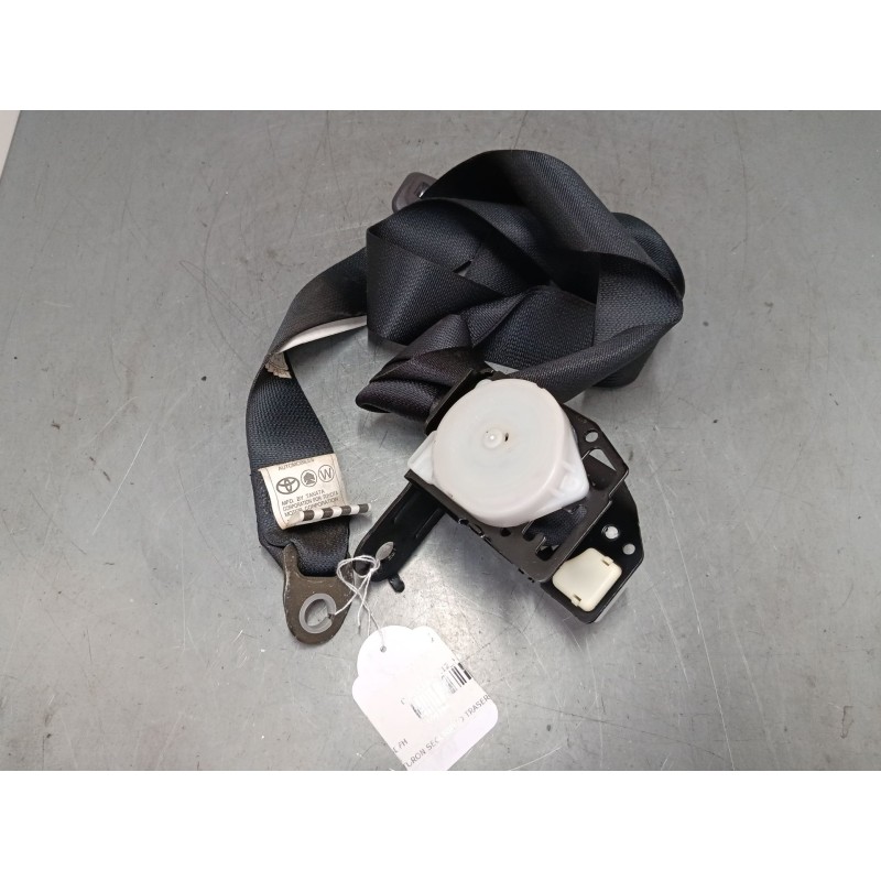 Recambio de cinturon seguridad trasero derecho para toyota corolla (_e12_) 1.4 vvt-i (zze120_) referencia OEM IAM   
