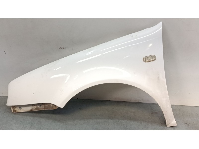 Recambio de aleta delantera izquierda para volkswagen golf iv (1j1) 1.9 tdi referencia OEM IAM   