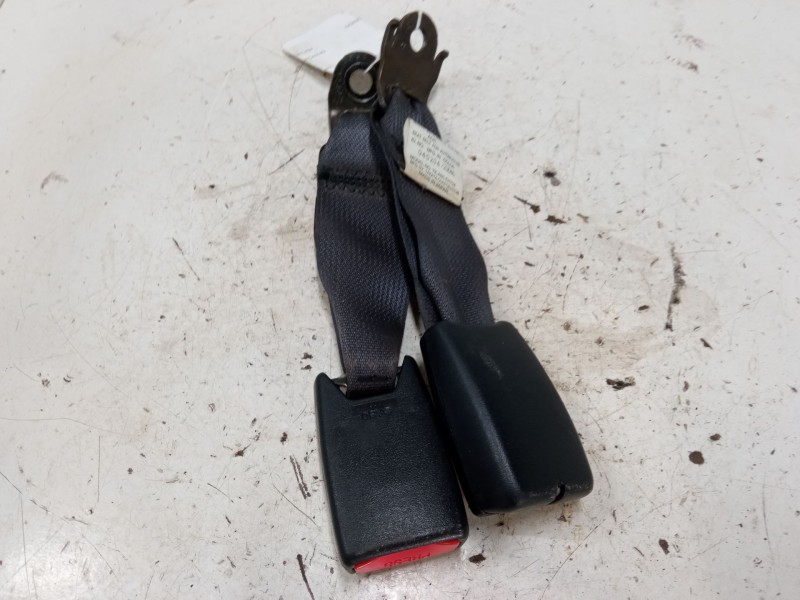 Recambio de anclaje cinturon trasero izquierdo para mazda 6 hatchback (gg) 2.0 di (gg14) referencia OEM IAM   