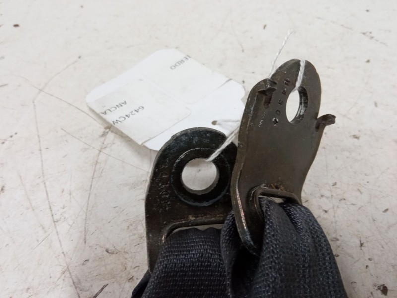 Recambio de anclaje cinturon trasero izquierdo para mazda 6 hatchback (gg) 2.0 di (gg14) referencia OEM IAM   
