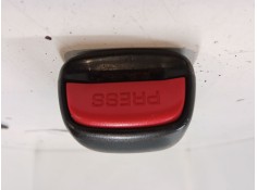 Recambio de anclaje cinturon trasero izquierdo para mazda 3 (bk) 1.6 di turbo referencia OEM IAM    2