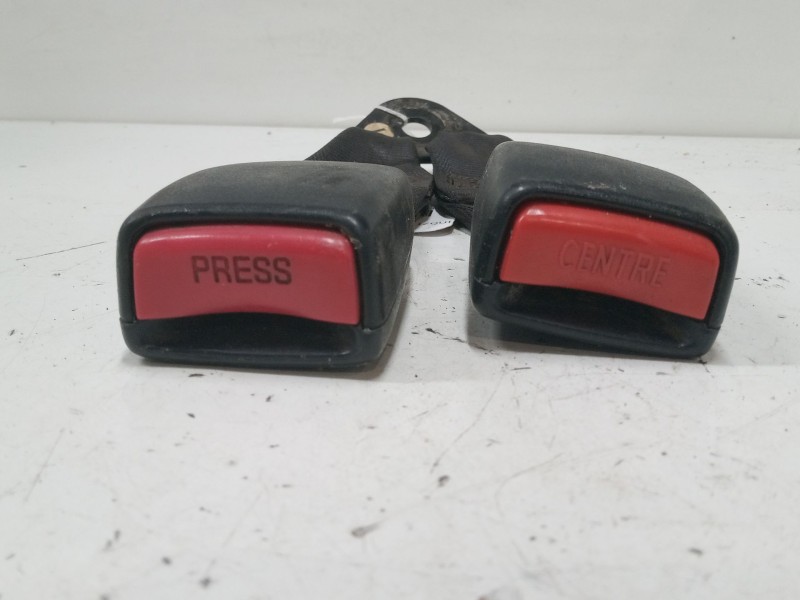 Recambio de anclaje cinturon trasero izquierdo para nissan almera ii hatchback (n16) 2.2 di referencia OEM IAM   